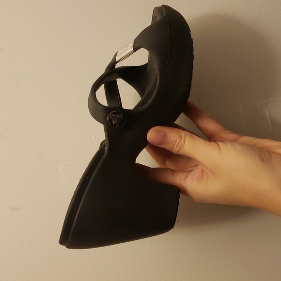 Crocs women's black heeled sandals size 8 - Picture 2 of 9